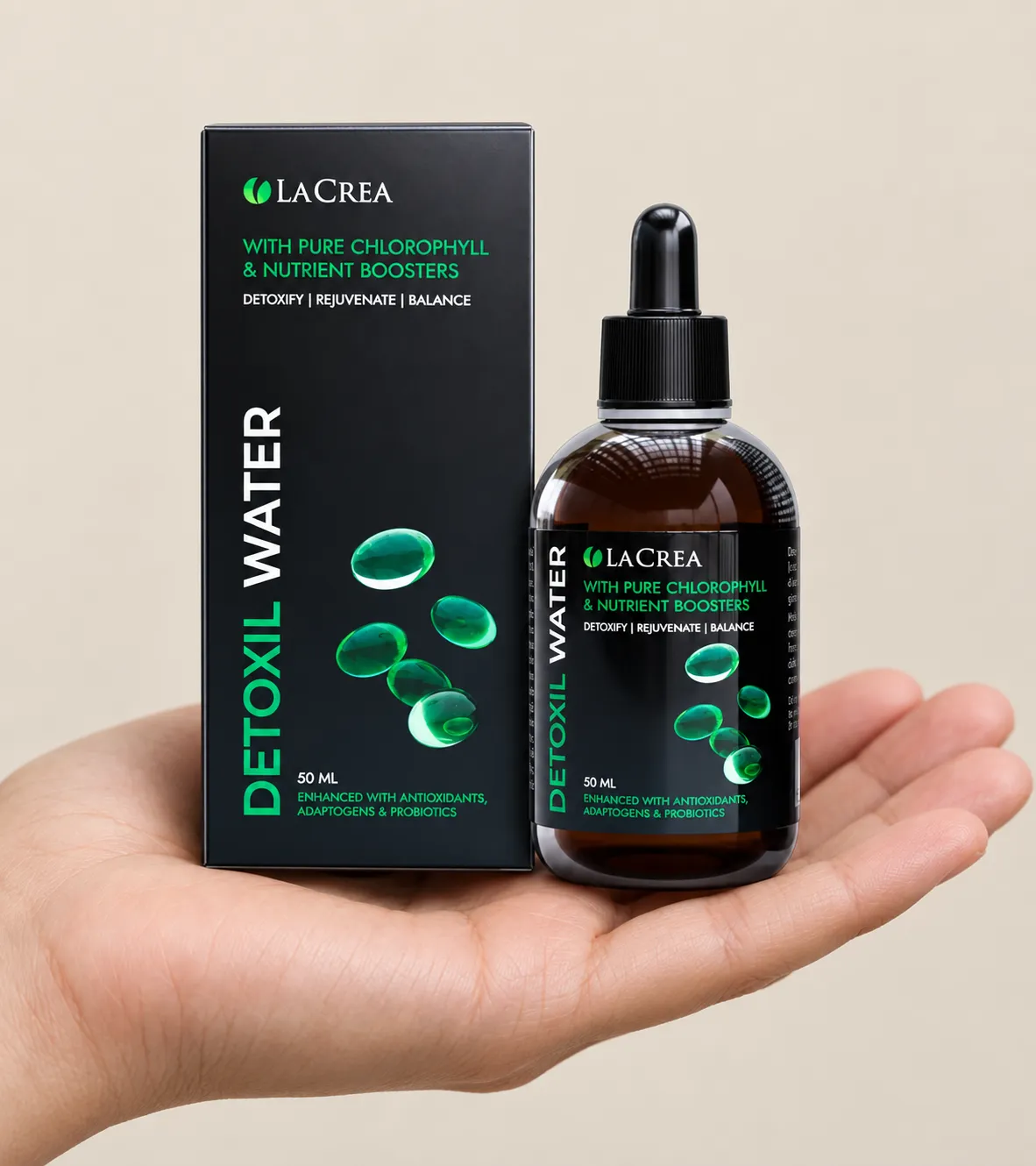 Detoxil Water Parasites — el envase en la mano