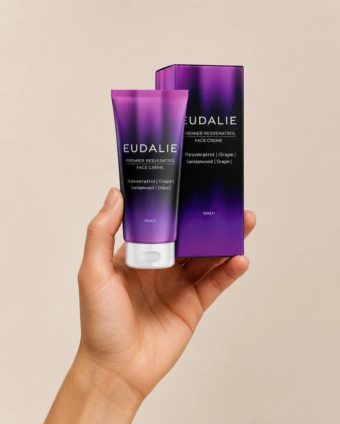 Eudalie — el envase en la mano